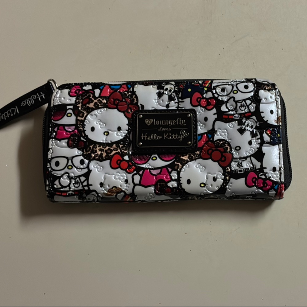 Hello Kitty Black and White  wallet with Playful Design